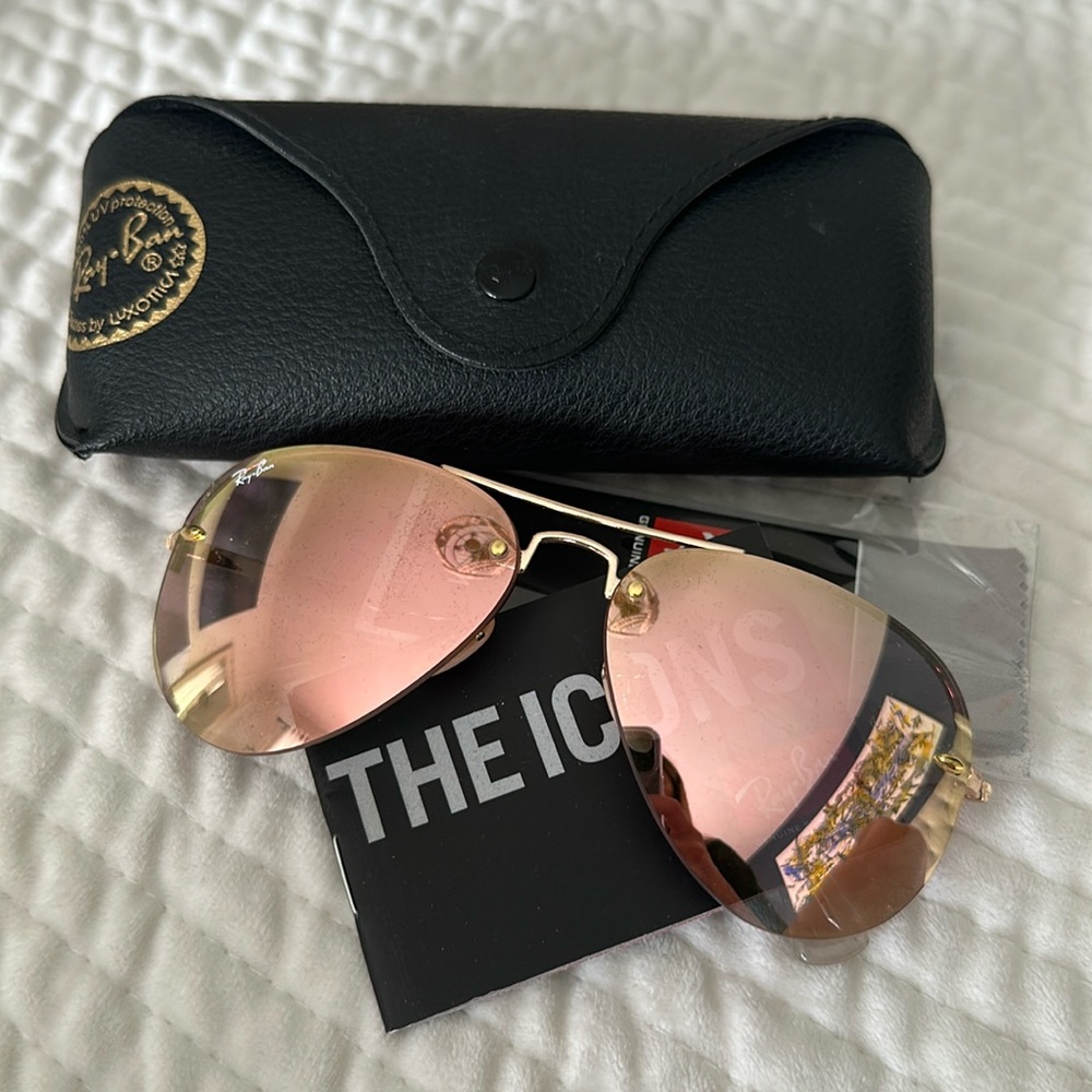 RayBan sunglasses 🕶️